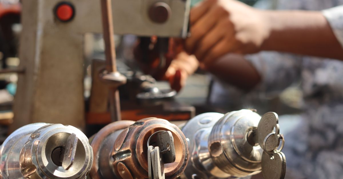 locksmith service technician — 4th Ave Locksmith