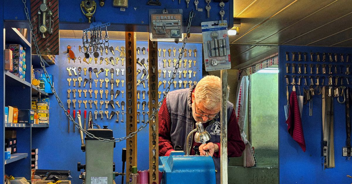 locksmith shop keys — 4th Ave Locksmith